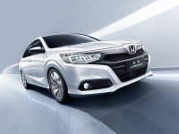 9.98万起步！这2款帅气轿车性价比贼高，买谁更划算？