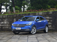 帅！刚上市的中型轿跑SUV才卖9.98万起，国产车真给力！