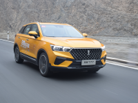 预计10万起的全新国产SUV,外观很拉风,开起来竟有惊喜!