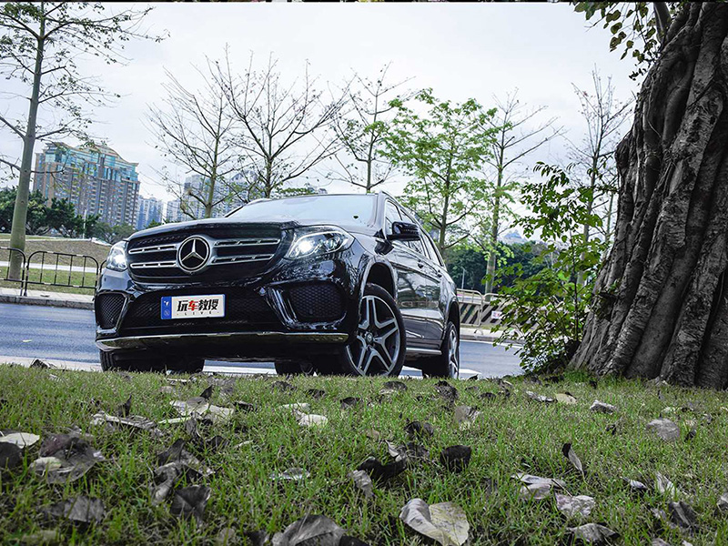 都是SUV，这些车凭啥敢卖100多万？