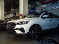 “奔驰味”紧凑型SUV仅8.98万起，这台新车有点帅！