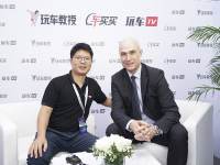 保时捷明星家族亮相广州车展 发力新能源打造纯电跑车Taycan