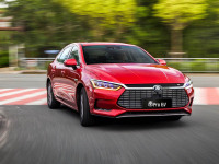 讲真，天天被吐槽的新能源车，最可能让国产逆袭合资车