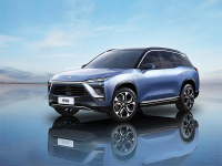 风头最劲的两款国产5米长SUV，有颜值有实力，你更中意谁？