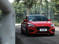 1.5T+8AT，新一代福克斯能否再次成为同级操控之最？