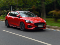 思域要慌了！一堆实力超强的合资车来袭，通通10多万！