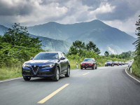 有点小钱赶紧收了吧，这两台独一无二的SUV让教授深深着迷了