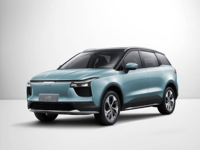 爱驰U5全球首秀，树立智能SUV新标杆