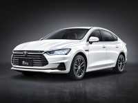 品质都不错！15万级最火的两款巨省油家轿这么选准没错