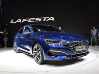 手拿10多万，90后们100%在这4款家轿中纠结过！