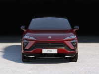 性能太强了吧！4秒破百，又一国产狠货SUV上市！