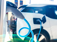 百公里3个油！丰田这台无敌省油的家用车咋就火不起来？