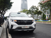 10万级买宝马1.6T国产SUV！老车主心动了！