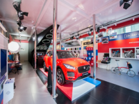 个性型格 引“豹”潮流 新英伦豪华轿跑SUV 捷豹E-PACE时尚豹走店空降广州