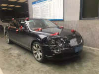 一个中国大妈，吓坏三台宾利！维修费用超100万