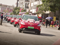 为“鹏友”祝福，小鹏汽车首支婚车队发车！
