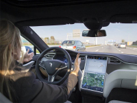 搞大事情！特斯拉扬言今年底实现完全自动驾驶！