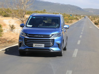 颜值颇高的一款全新MPV，十多万元还可以个性定制？