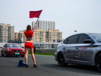 买啥思域啊！MG推新车，305马力百公里加速5.9秒