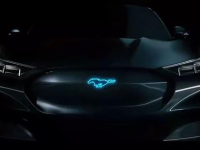 model Y惹事了！海外厂商纷纷造电动SUV，福特出招野马新物种！