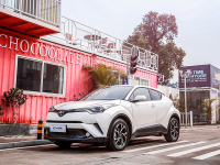 低门槛拥抱2.0L，C-HR“官降”5000性价比最高