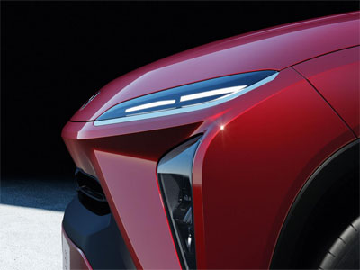 36万凭什么卖这台国产SUV？4.7秒破百，轴距2.9米，全系四驱！