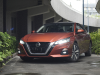 【教授100】看着运动跑着舒适 评测2019款日产天籁2.0L XL Upper智行版