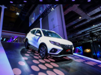 颜实力专业SUV——2019款东南DX3上海车展上市 全新产品阵容亮相上海车展，呈现全新东南形象