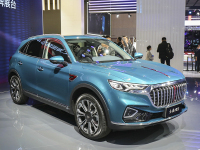 红旗新车内饰像极了百万级豪车，好看又实惠的国产车真香！