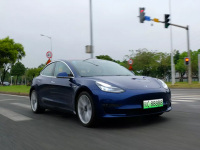 国产新能源车上得了国际台面吗？原来老外想买都买不到！