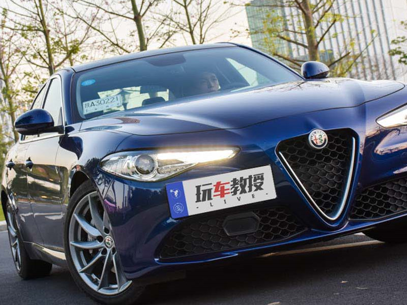 同样是30万起步，跑快长得帅，为什么就是没人买？