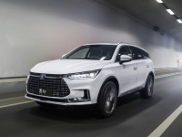 颜值高、价格合理,续航超500公里的新能源车,入手合适吗?