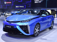 比纯电动车更清洁环保的新能源车，连丰田都说好！