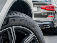 能越野能操控，米其林新品竞驰PS4 SUV发布