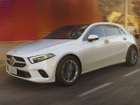 标配两个10+英寸大屏！25.78万元起，刚上市这奔驰新车有点炫！