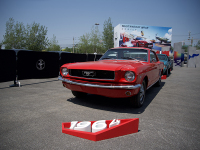 现场小姐姐都来不及撩，感受Mustang带来的驾驭乐趣