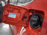 同样的油！民营加油站为什么便宜这么多？