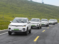 瑞虎e&艾瑞泽e双车上市，分别10.99万元、12.68万元起