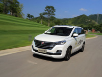 家用MPV的新选择，试驾汉腾V7