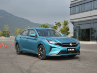 7万起，高颜值还带自动驾驶，这车会火？