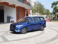 更注重家庭用车舒适性，宝骏360CVT版试驾