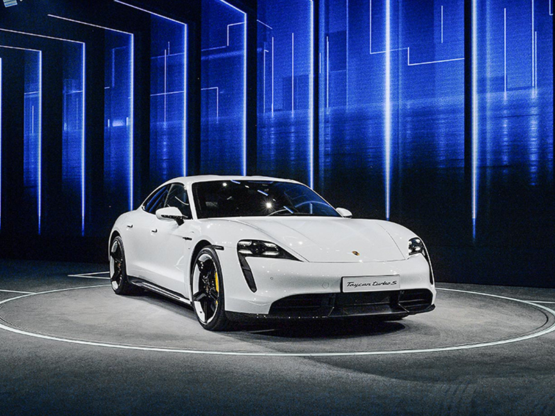 纯电座驾又添新贵 保时捷Taycan横空出世