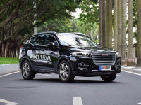 手握15万元买国产车还是合资车