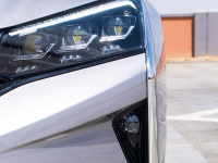 6万起带自动挡、ESP、中控大屏，买合资还是国产