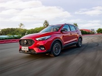 10万级SUV竟这么聪明好开？自动驾驶技术就是牛！