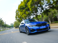 【教授100】形象颠倒 但更值得买! 测试全新3系325Li