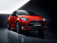 快点引进吧，外媒试驾全新一代丰田YARiS