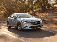 车头灯比火车灯还亮？这些车也太“特别”了吧