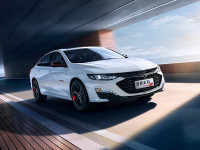 15万起，2.0T+9AT，这款三厢钢炮该不该买？