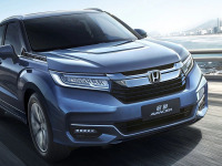 【新闻】又一国产旗舰SUV要量产！轴距超过3.2米！